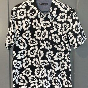 RF Brand Button Down Shirt Short Sleeve Skull Flowers Mens Size Medium
